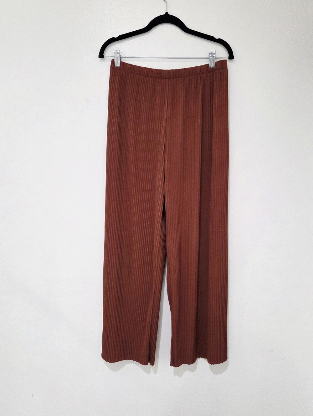 Uniqlo Ribbed Wide Leg Drawstring Waist Pants - Picture 2 of 5